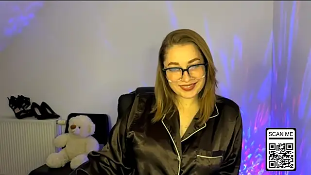 Snapshot of Ruthless_111 chatting on December 13, 8:25 pm Ruthless 111 online show from December 13, 8:25 pm