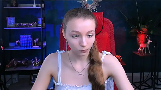 Snapshot of JulieDaniel chatting on May 6, 4:08 am JulieDaniel online show from May 6, 4:08 am