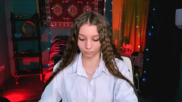 Snapshot of JulieDaniel chatting on May 11, 2:45 pm JulieDaniel online show from May 11, 2:45 pm