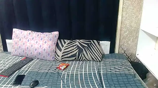 SexyChantyBabe25 online show from July 8, 2:27 am