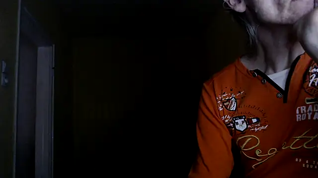 Snapshot of k74robert chatting on November 30, 6:23 pm k74robert online show from November 30, 6:23 pm