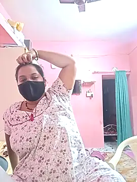 biggbobbsgirl online show from November 10, 4:17 pm