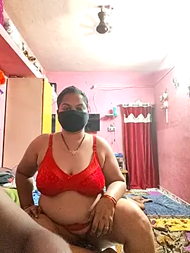 Snapshot of biggbobbsgirl chatting on March 28, 1:05 am biggbobbsgirl online show from March 28, 1:05 am