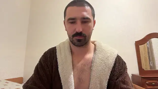 Snapshot of Hard_to_Obey chatting on November 1, 7:38 pm Hard to Obey online show from November 1, 7:38 pm