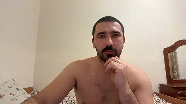 Snapshot of Hard_to_Obey chatting on November 5, 7:58 pm Hard to Obey online show from November 5, 7:58 pm