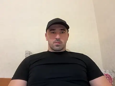 Snapshot of Hard_to_Obey chatting on November 14, 3:33 pm Hard to Obey online show from November 14, 3:33 pm