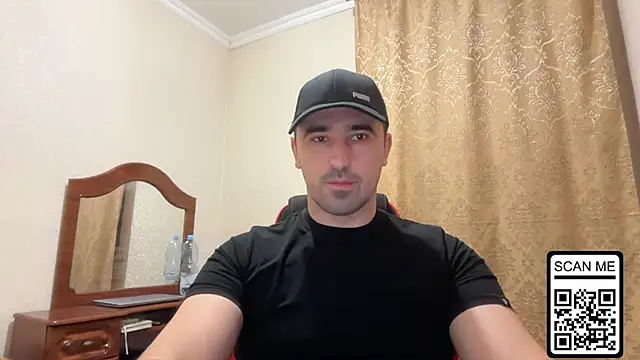 Snapshot of Hard_to_Obey chatting on December 2, 7:20 pm Hard to Obey online show from December 2, 7:20 pm