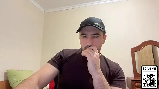 Snapshot of Hard_to_Obey chatting on December 17, 6:14 pm Hard to Obey online show from December 17, 6:14 pm