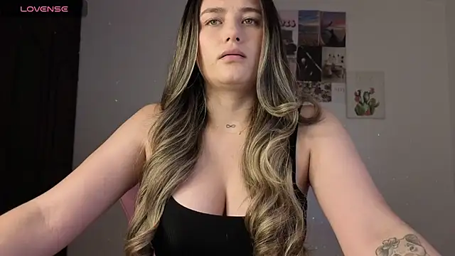 Veronika  Winslow  online show from April 28, 6:51 am