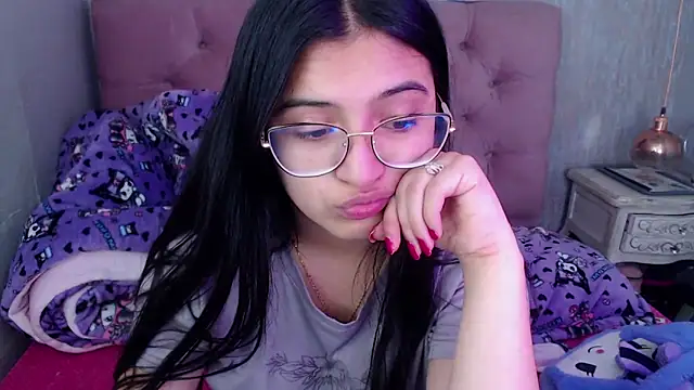 Snapshot of laurenelove chatting on October 7, 2:42 am laurenelove online show from October 7, 2:42 am