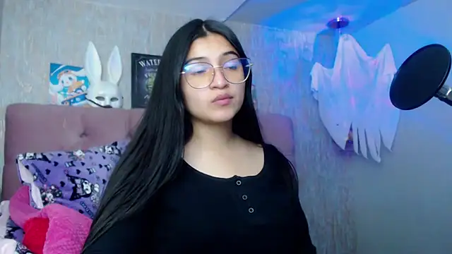 laurenelove online show from November 1, 3:08 am