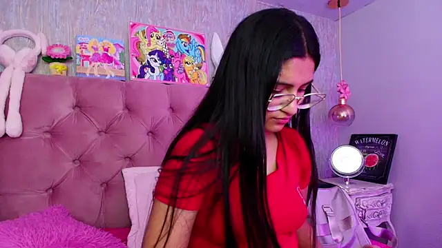 laurenelove online show from February 4, 3:23 am