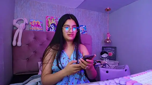 laurenelove online show from March 20, 3:11 am