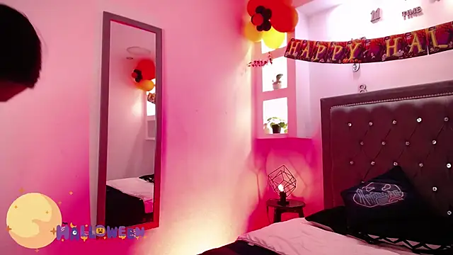 Snapshot of MelissaRhodes chatting on October 30, 8:42 pm MelissaRhodes online show from October 30, 8:42 pm