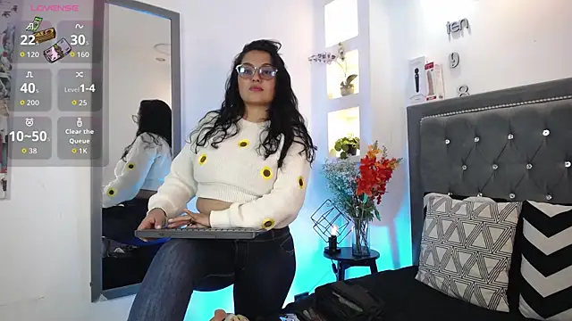 Snapshot of MelissaRhodes chatting on December 16, 9:53 pm MelissaRhodes online show from December 16, 9:53 pm