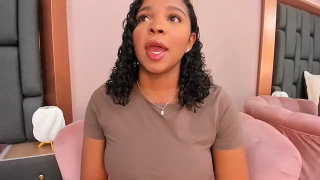 LisaMendez online show from October 22, 4:02 am