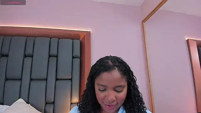 LisaMendez online show from February 26, 11:04 pm