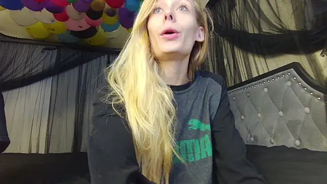 Lola BugsBunny online show from October 29, 2:19 pm