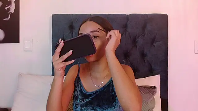 Snapshot of Lilith_Nocturne chatting on November 14, 6:39 pm Lilith Nocturne online show from November 14, 6:39 pm