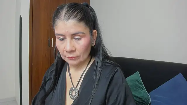 Snapshot of kiraGeiner chatting on June 8, 1:09 am kiraGeiner online show from June 8, 1:09 am