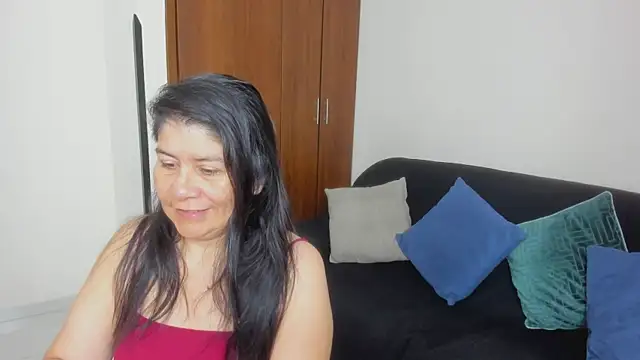 Snapshot of kiraGeiner chatting on July 14, 10:09 am kiraGeiner online show from July 14, 10:09 am