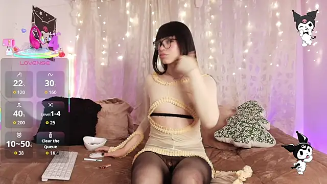 GothBella online show from December 5, 2:42 am