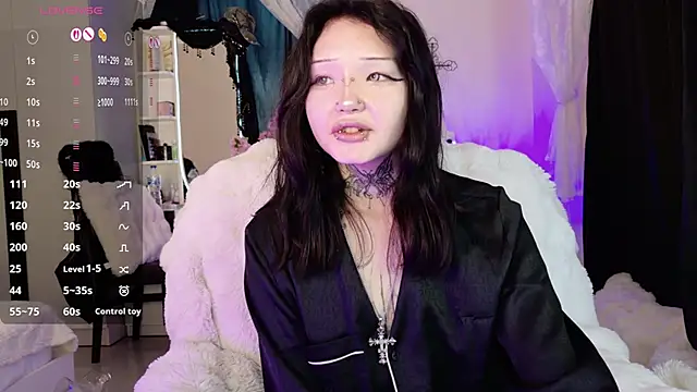 Snapshot of Lein_Bone chatting on May 28, 1:25 am Lein Bone online show from May 28, 1:25 am