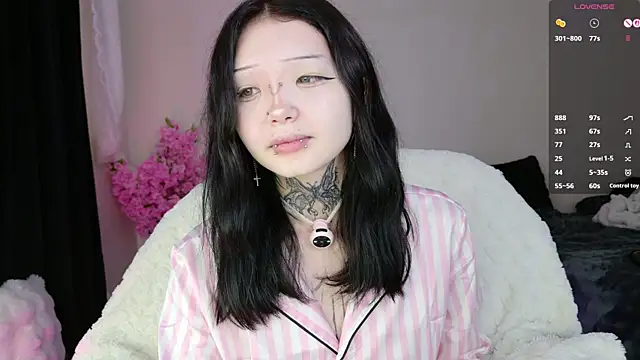 Snapshot of Lein_Bone chatting on July 2, 12:32 am Lein Bone online show from July 2, 12:32 am