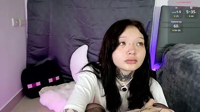 Snapshot of Lein_Bone chatting on August 2, 10:52 pm Lein Bone online show from August 2, 10:52 pm