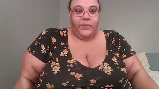 SexyBBW10790 online show from March 28, 2:05 pm