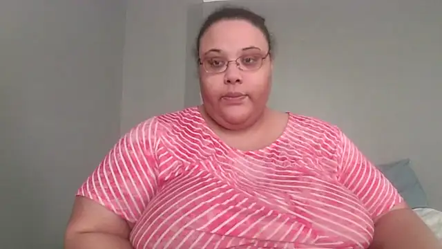 SexyBBW10790 online show from April 12, 2:11 pm