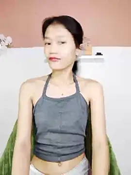 skinny gracie online show from April 28, 7:13 am