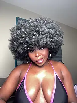 WomanNextdoor1 online show from May 2, 4:06 am