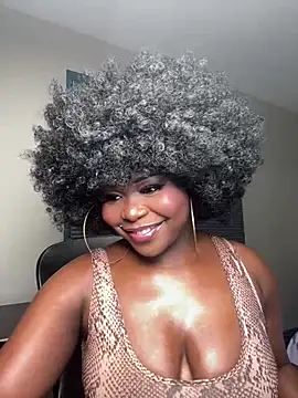 WomanNextdoor1 online show from June 2, 9:22 am