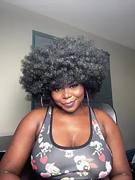 WomanNextdoor1 online show from June 4, 9:04 am