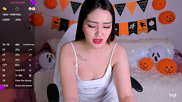 Snapshot of Momo_Ayase_ chatting on November 1, 2:19 pm Momo Ayase online show from November 1, 2:19 pm