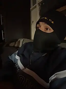 Snapshot of Shankortiz chatting on December 4, 4:59 pm Shankortiz online show from December 4, 4:59 pm