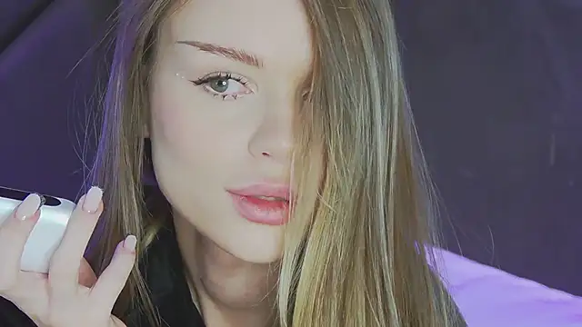 MarilynNova online show from February 6, 4:39 am