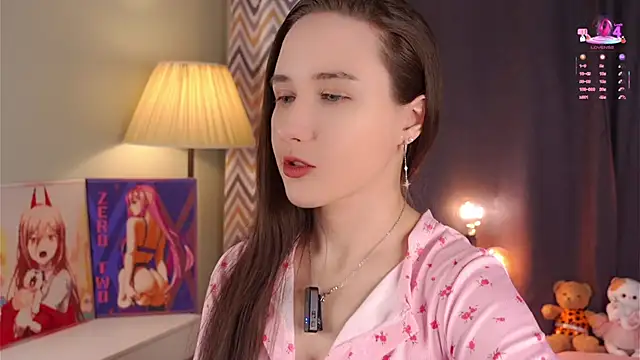 Snapshot of MaudAle chatting on November 5, 1:05 am MaudAle online show from November 5, 1:05 am