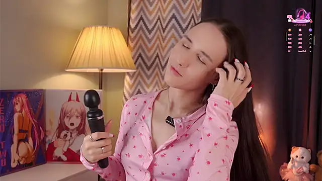 Snapshot of MaudAle chatting on November 28, 1:19 am MaudAle online show from November 28, 1:19 am