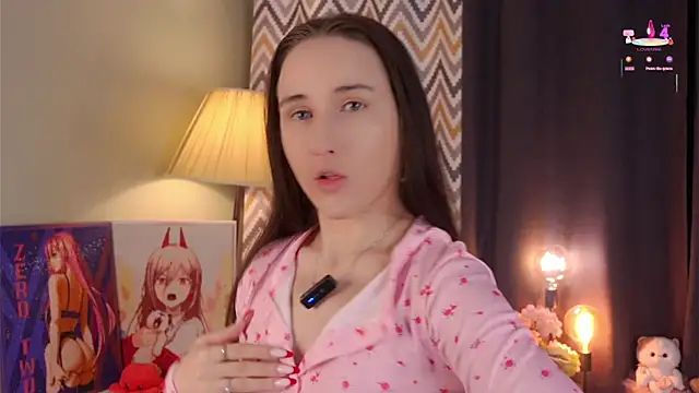 Snapshot of MaudAle chatting on December 2, 1:11 am MaudAle online show from December 2, 1:11 am