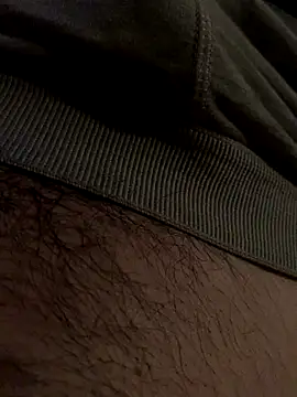 MuzzyFacing online show from November 26, 10:33 pm