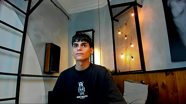 Dani mc1 online show from December 3, 11:30 am