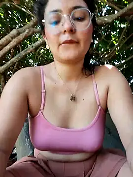 Lily-o online show from November 1, 3:25 pm