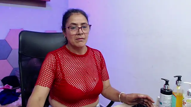 AmandaPeet online show from November 17, 7:19 pm