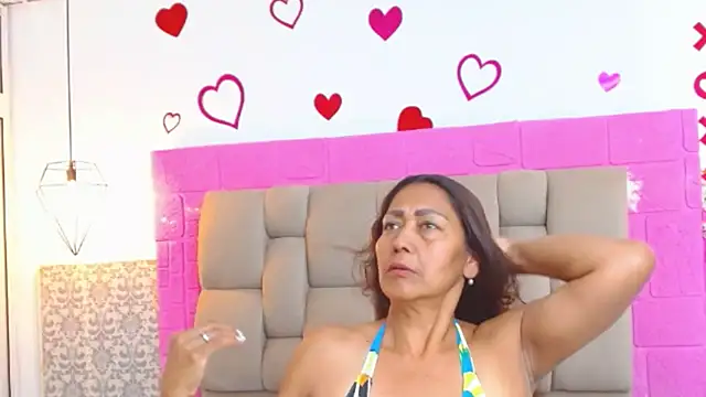 Snapshot of Damary_Leon chatting on September 23, 6:55 pm Damary Leon online show from September 23, 6:55 pm