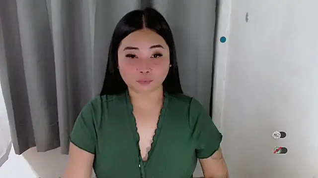 Snapshot of Yhana_Slut chatting on September 14, 8:35 am Yhana Slut online show from September 14, 8:35 am