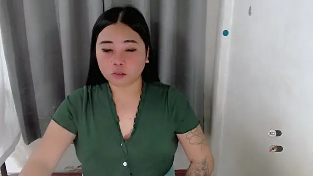 Snapshot of Yhana_Slut chatting on September 18, 2:08 pm Yhana Slut online show from September 18, 2:08 pm