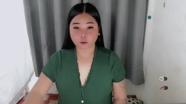 Snapshot of Yhana_Slut chatting on October 2, 4:47 pm Yhana Slut online show from October 2, 4:47 pm