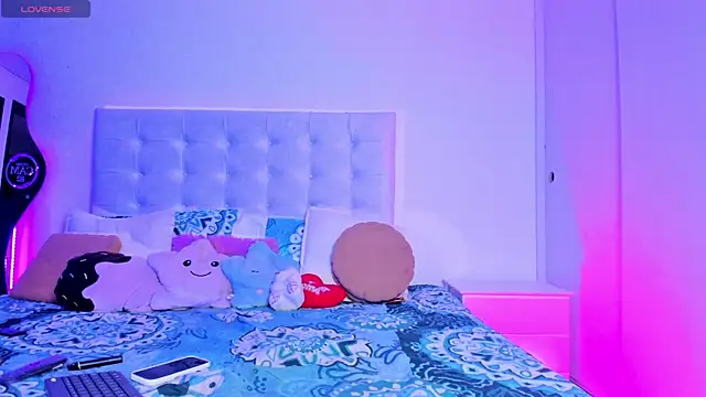 Snapshot of Baby_Steff chatting on October 10, 4:00 am Baby Steff online show from October 10, 4:00 am